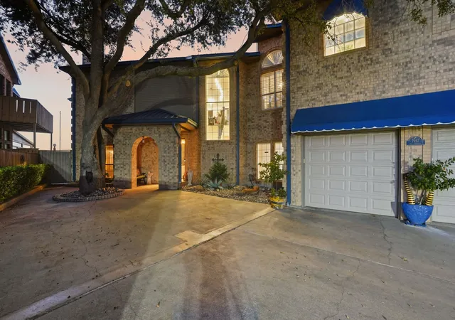 Photo 2 of Single family home for sale at 7957 Bal Harbour Ct, Fort Worth, TX 76179 | MLS# 21128746 | Listing updated on 2026-07-31