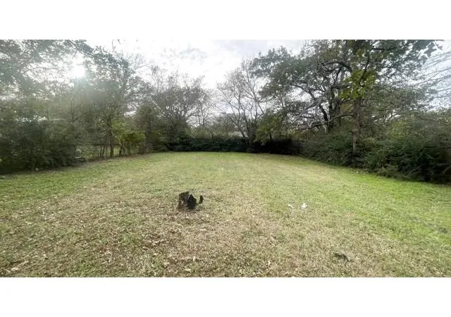 Photo 4 of Single family home for sale at 4518 Erath St, Fort Worth, TX 76119 | MLS# 21134233 | Listing updated on 2026-09-29