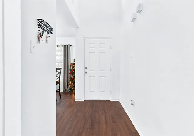 Photo 4 of Single family home for sale at 5722 Firethorn Dr, Dallas, TX 75249 | MLS# 21131355 | Listing updated on 2026-07-30