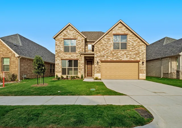 Photo 2 of Single family home for sale at 2912 Weslyan Oak St, Bedford, TX 76021 | MLS# 21135392 | Listing updated on 2026-09-10