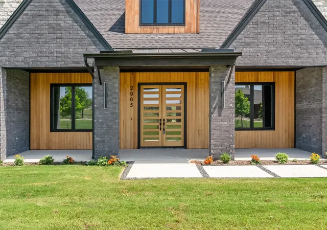 Photo 3 of Single family home for sale at 2005 Denali Pass, Aledo, TX 76008 | MLS# 21136111 | Listing updated on 2026-09-13