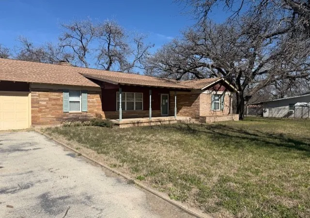 Photo 3 of Sale Pending at 504 W Pioneer St, Rising Star, TX 76471 | MLS# 21134272 | Listing updated on 2026-07-31