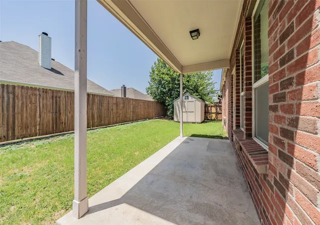 Photo 4 of Single family home for sale at 321 Mariscal Pl, Fort Worth, TX | MLS# 21139058 | Listing updated on 2026-09-12