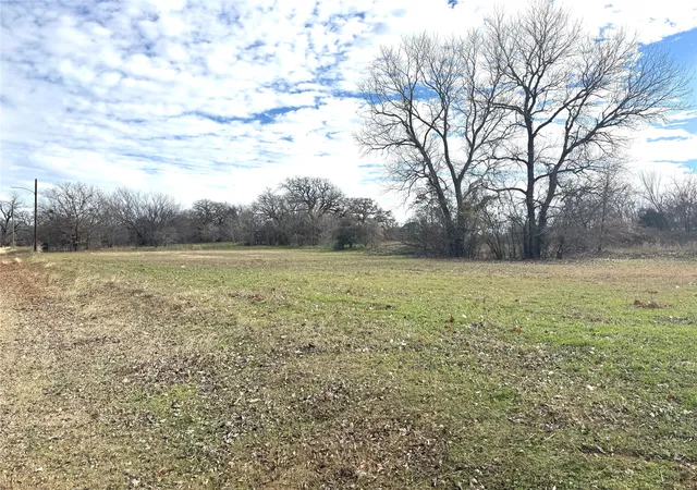 Photo 1 of Sale Pending at 108 N Agnew St, Boyd, TX 76023 | MLS# 21141214 | Listing updated on 2026-09-30
