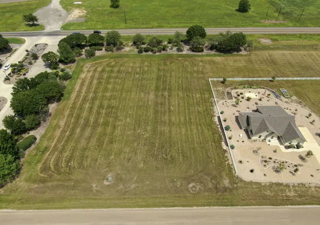 Photo 1 of Land for sale at Lot 139 Clubhouse Dr Clubhouse Dr, Corsicana, TX 75109 | MLS# 21140980 | Listing updated on 2026-09-14