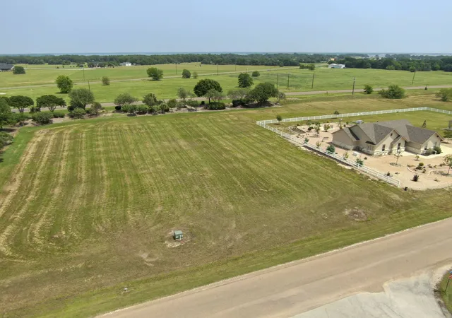 Photo 3 of Land for sale at Lot 139 Clubhouse Dr Clubhouse Dr, Corsicana, TX 75109 | MLS# 21140980 | Listing updated on 2026-09-14