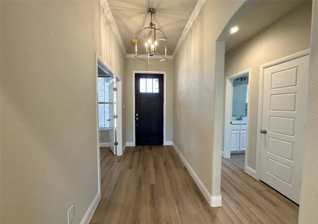 Photo 4 of Single family home for sale at 2003 Belle Lagos Ln, Cleburne, TX 76033 | MLS# 21141482 | Listing updated on 2026-09-12