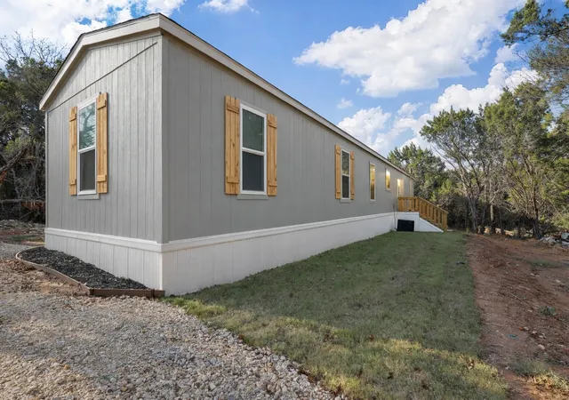 Photo 15 of Sale Pending at 2610 Pinoak St, Granbury, TX 76048 | MLS# 21133631 | Listing updated on 2026-09-20