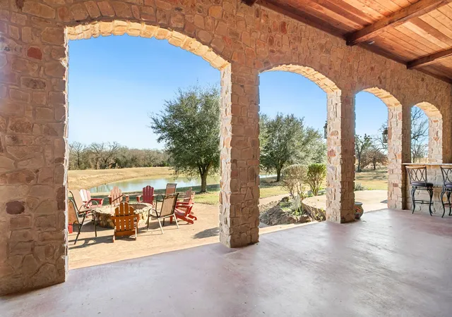Photo 2 of House for sale at 1561 Fm 934, Blum, TX 76627 | MLS# 21142038 | Listing updated on 2026-07-31