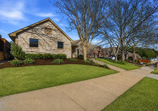Photo 2 of Sale Pending at 2644 Fairway Ridge Dr, Mc Kinney, TX 75072 | MLS# 21143244 | Listing updated on 2026-09-13