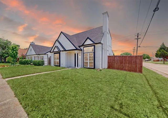 Photo 3 of Single family home for sale at 328 Antietam Wy, Mesquite, TX 75149 | MLS# 21143928 | Listing updated on 2026-09-13