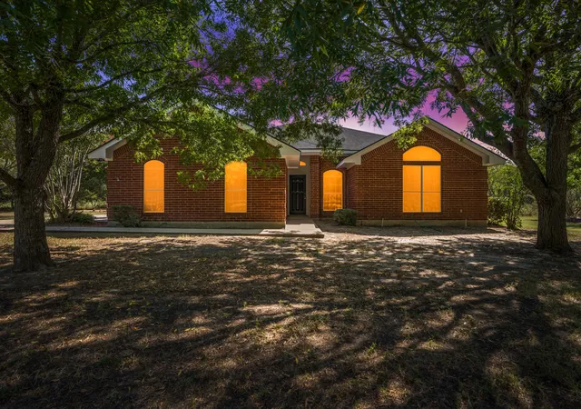 Photo 1 of Single family home for sale at 12187 Rolling Oaks Dr, Whitney, TX 76692 | MLS# 21143992 | Listing updated on 2026-07-31