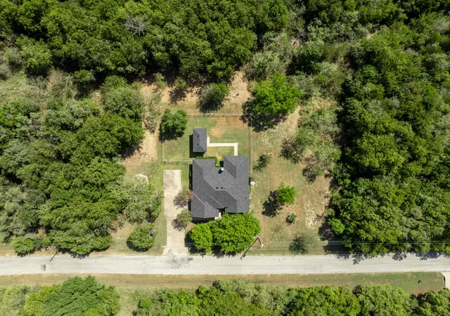 Photo 3 of Single family home for sale at 12187 Rolling Oaks Dr, Whitney, TX 76692 | MLS# 21143992 | Listing updated on 2026-07-31
