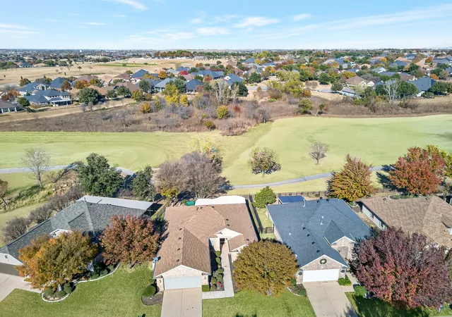 Photo 3 of Sale Pending at 11316 Southerland Dr, Denton, TX 76207 | MLS# 21143462 | Listing updated on 2026-10-02