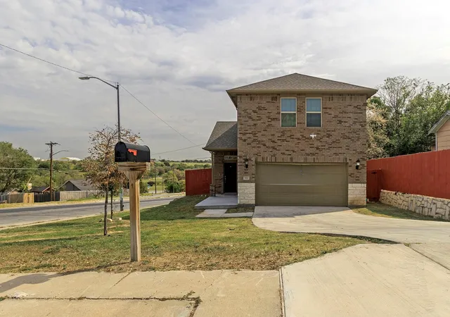 Photo 1 of Single family home for sale at 3222 Roosevelt Ave, Fort Worth, TX 76106 | MLS# 21145331 | Listing updated on 2026-09-09