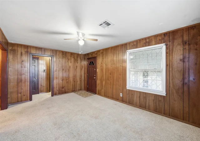 Photo 4 of Sale Pending at 3820 Hiland Dr, Waco, TX 76711 | MLS# 21146223 | Listing updated on 2026-09-09