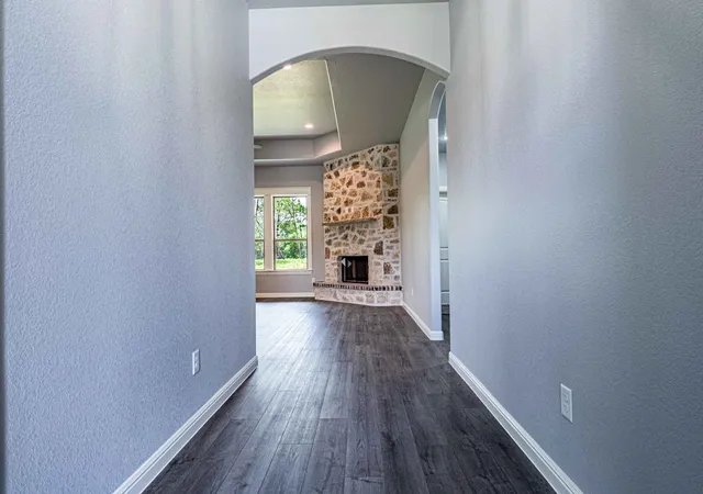 Photo 4 of Single family home for sale at 1509 Anaconda Trl, Granbury, TX 76048 | MLS# 21144547 | Listing updated on 2026-09-17