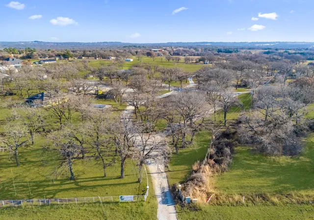 Photo 3 of House for sale at 114 Private Road 2387, Alvord, TX 76225 | MLS# 21142734 | Listing updated on 2026-07-30