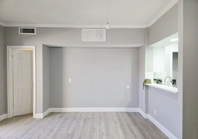 Photo 3 of Condo for sale at 5325 Bent Tree Forest Dr #1129, Dallas, TX 75248 | MLS# 21144076 | Listing updated on 2026-09-13