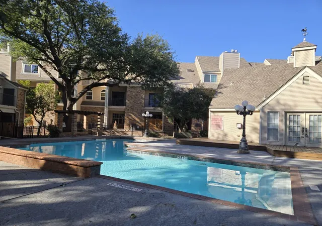 Photo 4 of Condo for sale at 5325 Bent Tree Forest Dr #1129, Dallas, TX 75248 | MLS# 21144076 | Listing updated on 2026-09-13