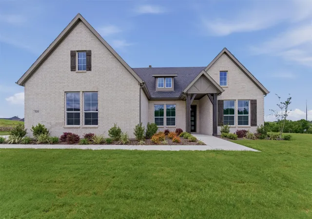 Photo 3 of Sale Pending at 509 Lantana Dr, Weatherford, TX 76085 | MLS# 21147579 | Listing updated on 2026-09-17