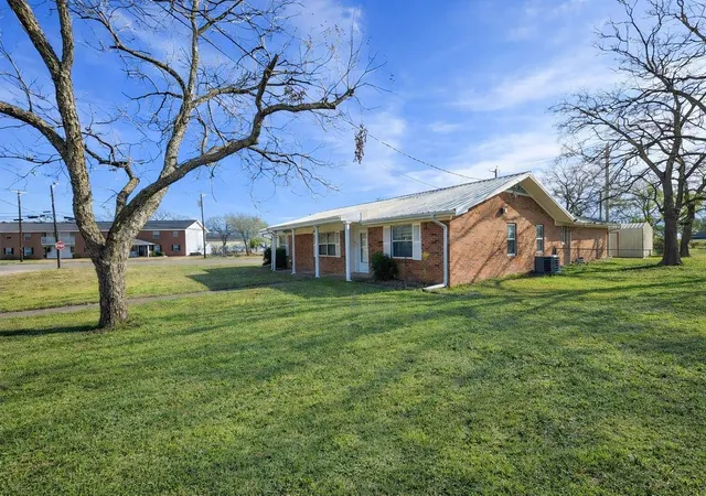 Photo 3 of Single family home for sale at 600 Plano St, Sulphur Springs, TX 75482 | MLS# 21145132 | Listing updated on 2026-09-15