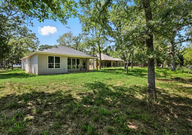 Photo 19 of Single family home for sale at 10 Huckleberry, Malakoff, TX 75148 | MLS# 21148829 | Listing updated on 2026-09-09