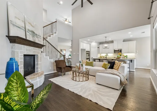Photo 4 of Single family home for sale at 15505 City Garden Ln, Prosper, TX 75078 | MLS# 21149137 | Listing updated on 2026-09-11