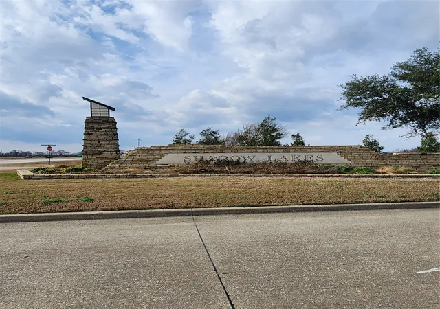 Photo 3 of Sale Pending at 2099 Parkview Dr, Wills Point, TX 75169 | MLS# 21149697 | Listing updated on 2026-09-13