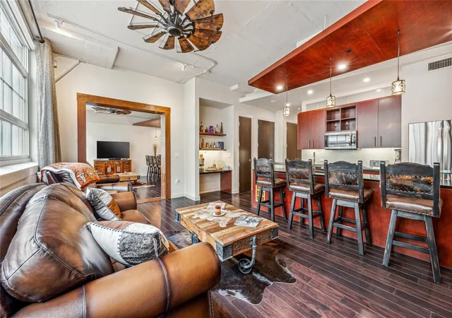 Photo 2 of Condo for sale at 2600 W 7th St #1405, Fort Worth, TX 76107 | MLS# 21149837 | Listing updated on 2026-09-10