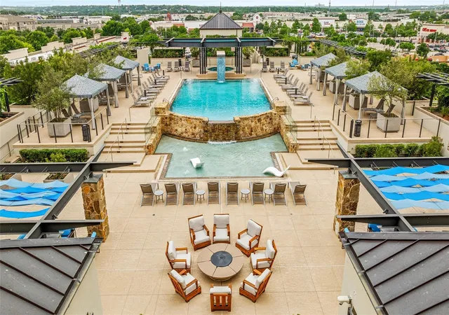 Photo 3 of Condo for sale at 2600 W 7th St #1405, Fort Worth, TX 76107 | MLS# 21149837 | Listing updated on 2026-09-10