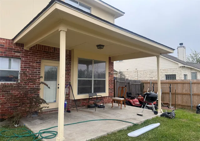 Photo 3 of Sale Pending at 10156 China Creek Dr, Waco, TX 76708 | MLS# 21137939 | Listing updated on 2026-09-07