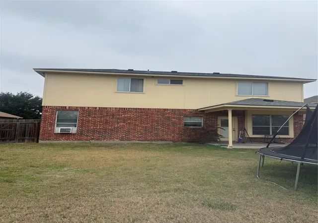 Photo 4 of Sale Pending at 10156 China Creek Dr, Waco, TX 76708 | MLS# 21137939 | Listing updated on 2026-09-07