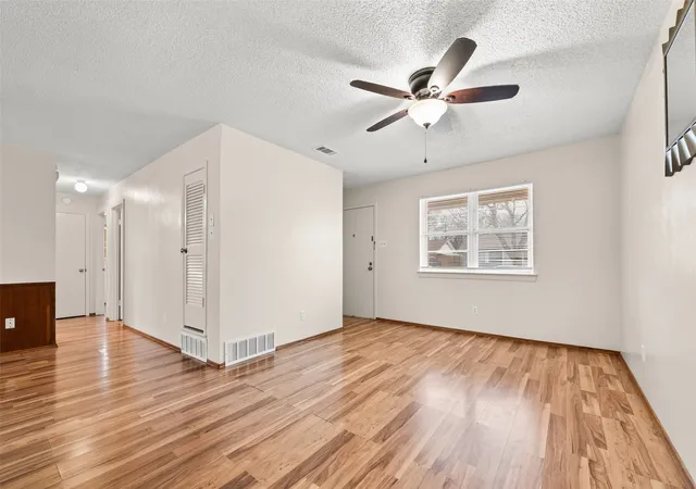 Photo 3 of Single family home for sale at 404 Vaden Ave, Fort Worth, TX 76140 | MLS# 21154724 | Listing updated on 2026-07-30