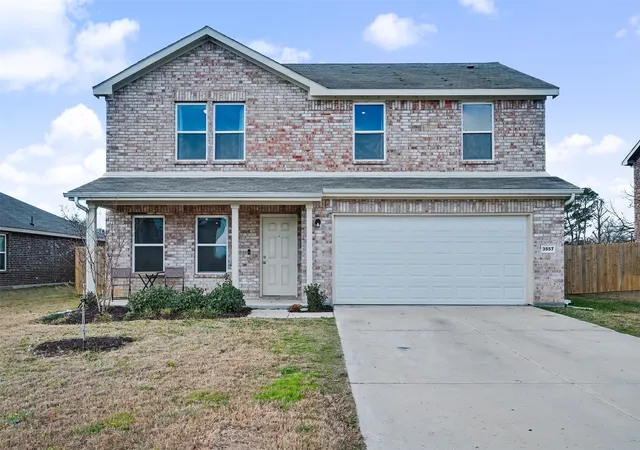 Photo 2 of Single family home for sale at 3557 Chestnut Oak Dr, Dallas, TX 75253 | MLS# 21135255 | Listing updated on 2026-10-07