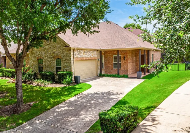 Photo 3 of Sale Pending at 719 Scenic Ranch Cir, Fairview, TX 75069 | MLS# 21153674 | Listing updated on 2026-09-10