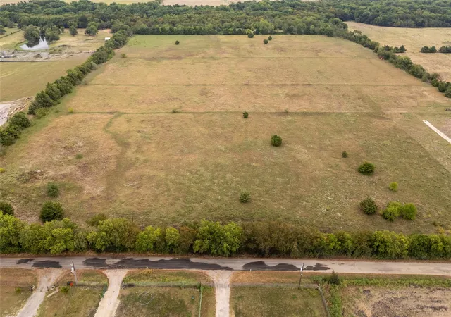 Photo 3 of House for sale at 1955 Acs Cr 2726, Caddo Mills, TX 75135 | MLS# 21156496 | Listing updated on 2026-09-14