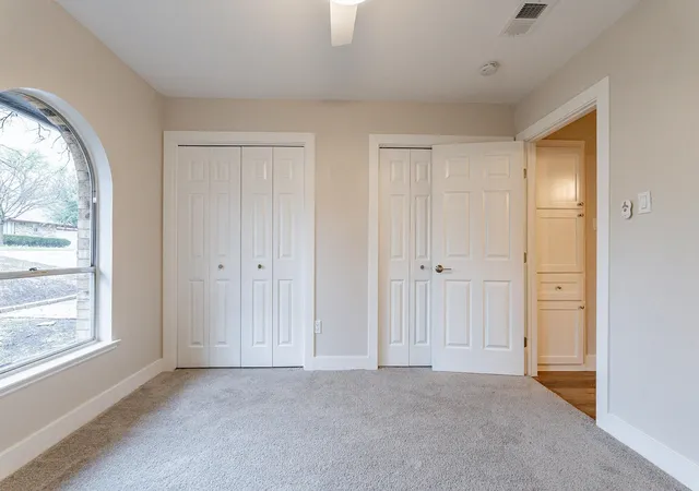 Photo 3 of Sale Pending at 2105 Castle Oaks Dr, Arlington, TX 76012 | MLS# 21157599 | Listing updated on 2026-09-11