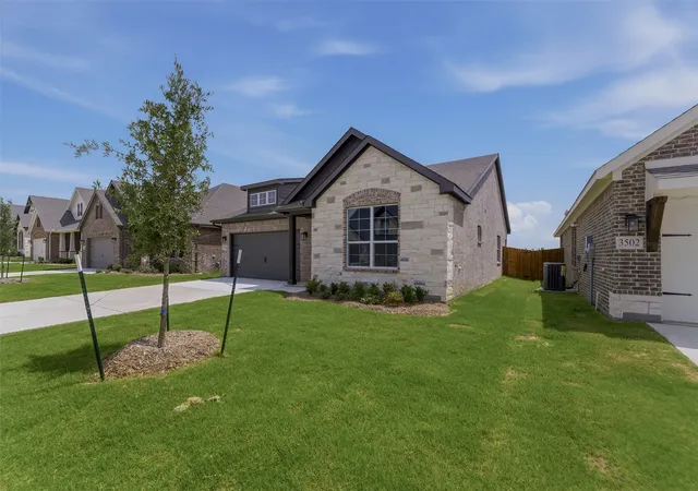Photo 2 of Sale Pending at 3504 Helena St, Gainesville, TX 76240 | MLS# 21158007 | Listing updated on 2026-09-21