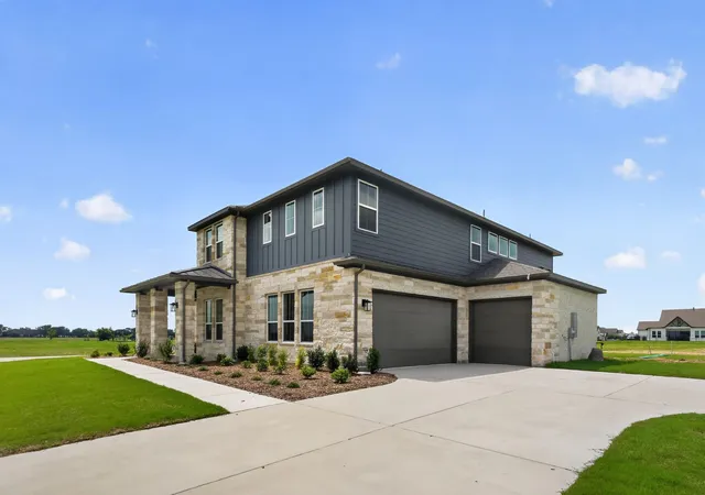 Photo 3 of Sale Pending at 5504 Gaelic Dr, Celina, TX 75009 | MLS# 21159476 | Listing updated on 2026-10-05