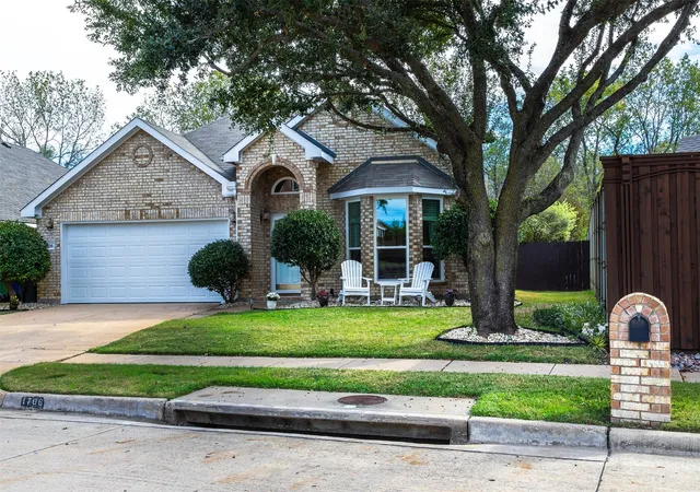 Photo 4 of Single family home for sale at 1706 Hollow Creek Ct, Garland, TX 75040 | MLS# 21158768 | Listing updated on 2026-10-19