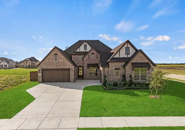 Photo 1 of Sale Pending at 257 Wheatgrass Rd, Waxahachie, TX 75165 | MLS# 21160393 | Listing updated on 2026-07-29