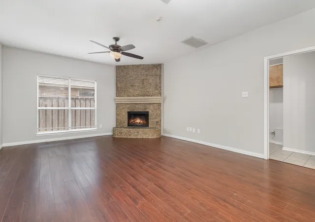 Photo 3 of Single family home for sale at 5400 Belle Chasse Ln, Frisco, TX 75035 | MLS# 21160439 | Listing updated on 2026-09-09