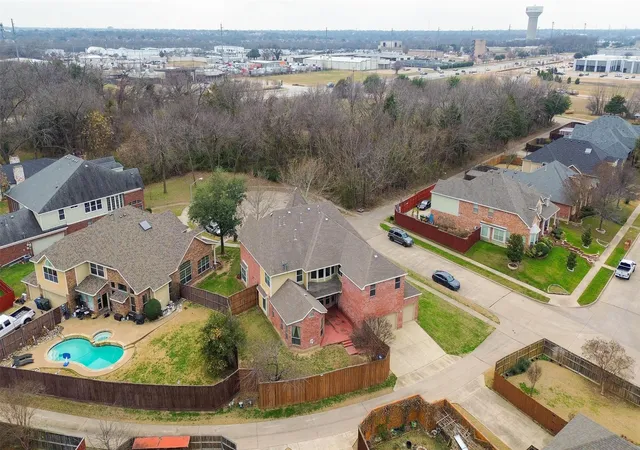 Photo 3 of Single family home for sale at 222 River Birch Trl, Garland, TX 75040 | MLS# 21159095 | Listing updated on 2026-10-05
