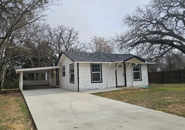 Single family home for sale at 207 Pine St, Keene, TX 76059 | MLS# 21161527