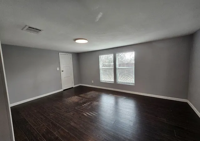 Photo 3 of Single family home for sale at 207 Pine St, Keene, TX 76059 | MLS# 21161527 | Listing updated on 2026-09-11