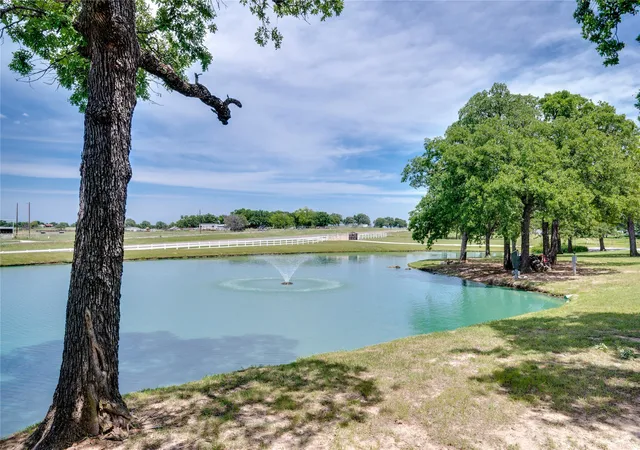 Photo 3 of Single family home for sale at 11776 E Us Hwy 82, Whitesboro, TX 76273 | MLS# 21157110 | Listing updated on 2026-09-17