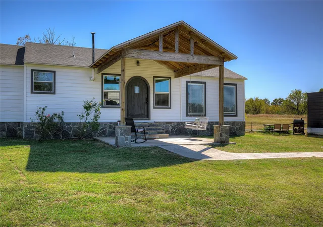 Photo 3 of Single family home for sale at 3974 Texas Hwy 11 C E, Sulphur Springs, TX 75482 | MLS# 21149989 | Listing updated on 2026-09-10