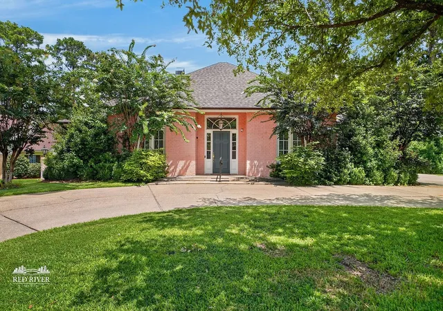 Photo 1 of Sale Pending at 6421 Birnamwood Rd, Shreveport, LA 71106 | MLS# 21162177 | Listing updated on 2026-10-01