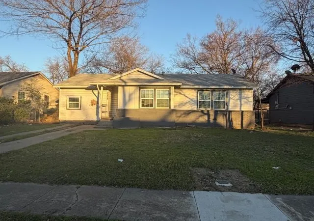 Photo 2 of Sale Pending at 3313 Hatcher St, Fort Worth, TX 76119 | MLS# 21162420 | Listing updated on 2026-09-14